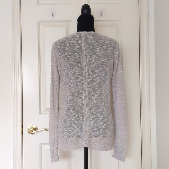 Crochet with Special Yarn V-Neck Long Sleeve Lightweight Sweater. - Picture 2 of 6